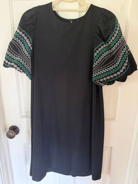 Black shift dress with puff sleeve